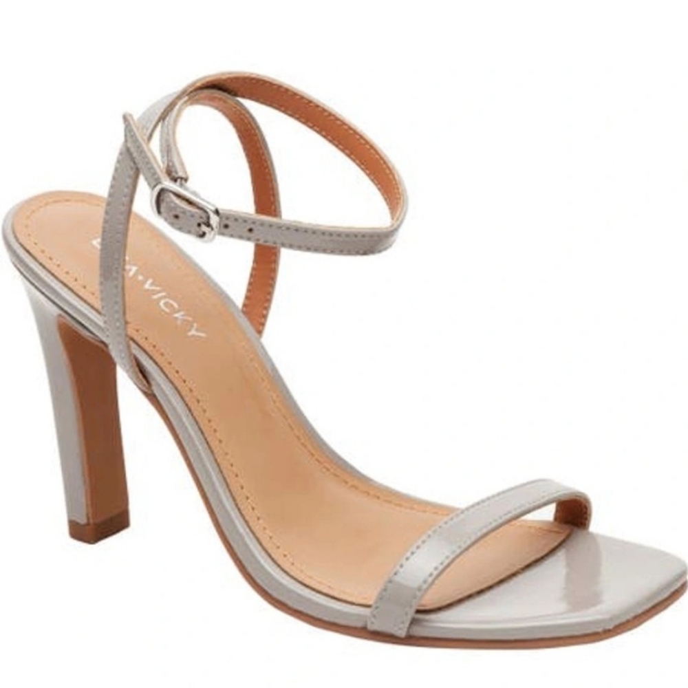 Lisa Vicky Grace-V‎ Pebble Patent Strappy Heels | Size 7.5M | NWT